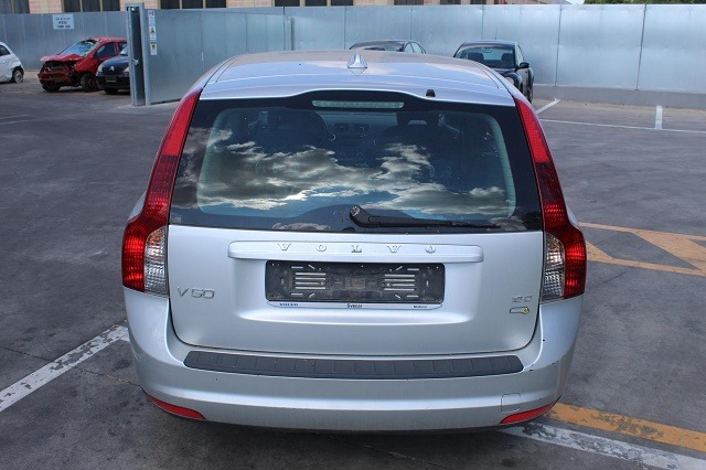 VOLVO V50 SW 1.6 D 80KW 5M 5P (2009) RICAMBI IN MAGAZZINO