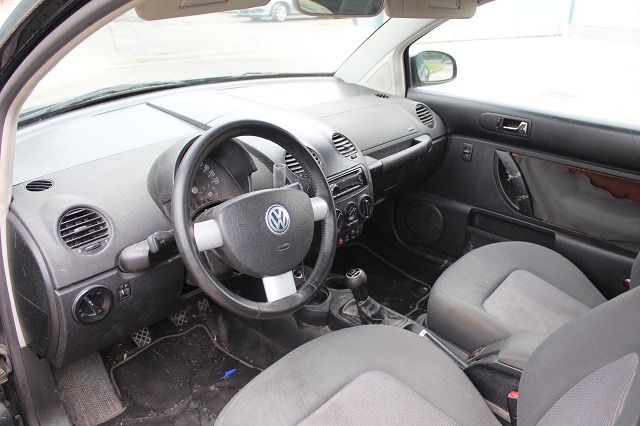 VOLKSWAGEN NEW BEETLE 1.9 D 74KW 5M 3P (2003) RICAMBI IN MAGAZZINO