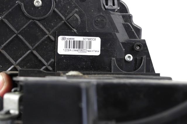 CENTRALNO ZAKLEPANJE PREDNIH LEVIH VRAT OEM N. 30799308 ORIGINAL REZERVNI DEL VOLVO V50 545 R (2007 - 2012) DIESEL LETNIK 2009