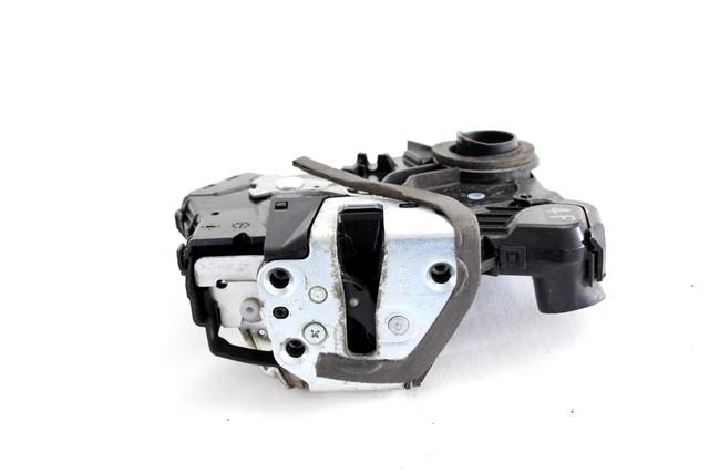 CENTRALNI ZAKLEP SPREDNJIH VRAT  OEM N. 6903042221 ORIGINAL REZERVNI DEL TOYOTA RAV 4 A3 MK3 (2006 - 03/2009) DIESEL LETNIK 2006