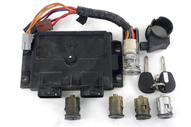 KOMPLET ODKLEPANJE IN VZIG  OEM N. 22486 KIT ACCENSIONE AVVIAMENTO ORIGINAL REZERVNI DEL FIAT SCUDO 220 MK1 R (2004 - 2007) DIESEL LETNIK 2005