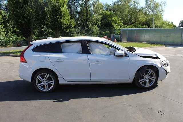 VOLVO V60 SW 1.6 D 84KW 6M 5P (2011) RICAMBI IN MAGAZZINO