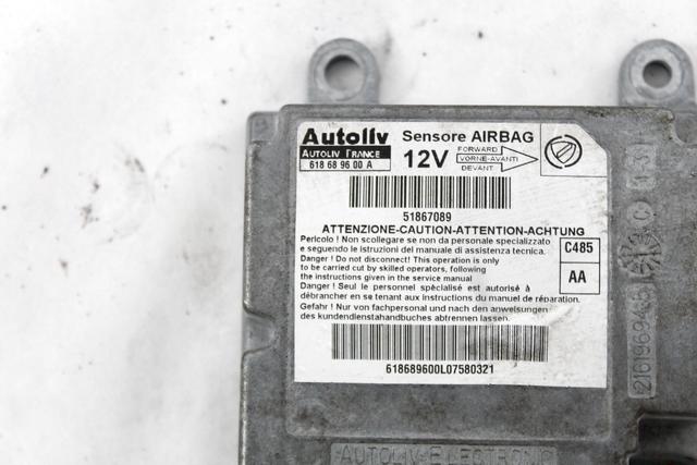 KIT AIRBAG KOMPLET OEM N. 9258 KIT AIRBAG COMPLETO ORIGINAL REZERVNI DEL LANCIA Y YPSILON 843 R (2006 - 2011) BENZINA/GPL LETNIK 2011