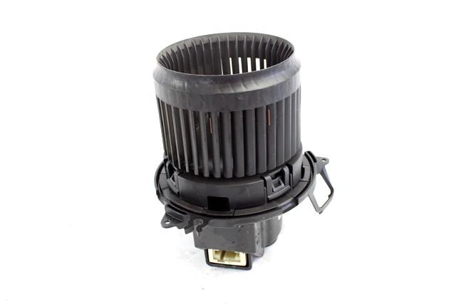 VENTILATOR  KABINE  OEM N. 272101005R ORIGINAL REZERVNI DEL RENAULT CLIO BH KH MK4 (2012 - 2019)DIESEL LETNIK 2017