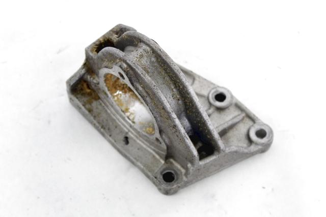 NOSILCI MOTORJA/DRUGO OEM N. 51901049 ORIGINAL REZERVNI DEL FIAT 500 L CINQUECENTO L L0 (2012-2017) DIESEL LETNIK 2016