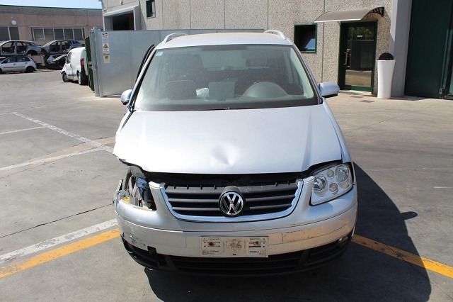 VOLKSWAGEN TOURAN 2.0 M 80KW 5M 5P (2006) RICAMBI IN MAGAZZINO