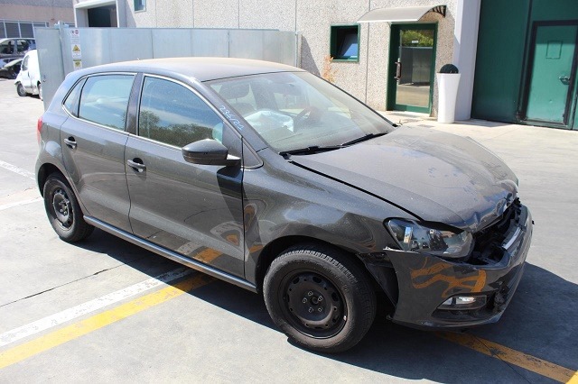 VOLKSWAGEN POLO 1.0 B 44KW 5M 5P (2015) RICAMBI IN MAGAZZINO