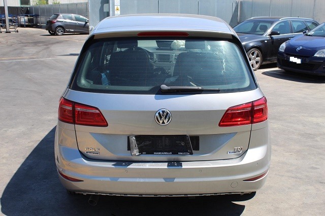 VOLKSWAGEN GOLF SPORTSVAN 1.6 D 81KW AUT 5P (2015) RICAMBI IN MAGAZZINO