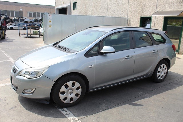 OPEL ASTRA J SW 1.7 D 81KW 6M 5P (2011) RICAMBI IN MAGAZZINO