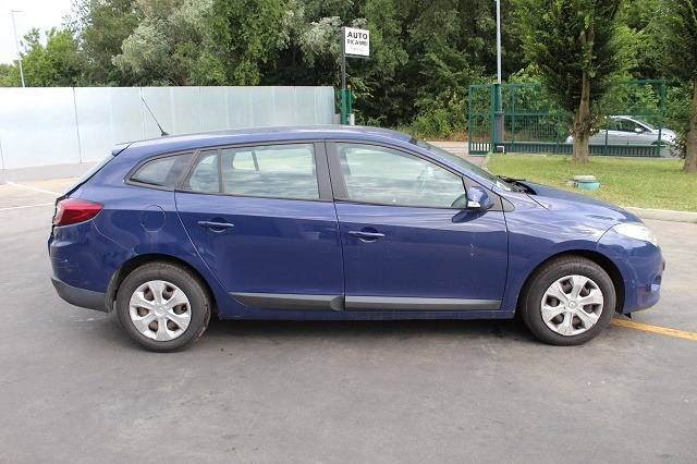 RENAULT MEGANE III SPORTOUR 1.5 D 66KW 5M 5P (2010) RICAMBI IN MAGAZZINO