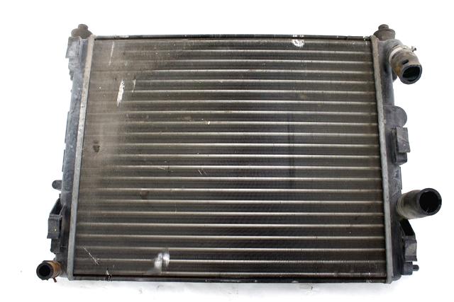 RADIATOR VODE OEM N. 8200000000 ORIGINAL REZERVNI DEL RENAULT CLIO BB CB MK2 R / CLIO STORIA (05/2001 - 2012) BENZINA LETNIK 2003