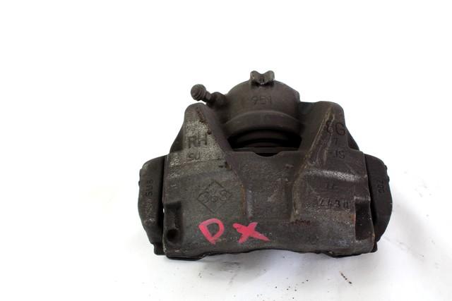 SPREDNJE DESNE ZAVORNE CELJUSTI  OEM N. 410018218R ORIGINAL REZERVNI DEL RENAULT MEGANE MK3 BZ0/1 B3 DZ0/1 KZ0/1 BER/SPORTOUR/ESTATE (2009 - 2015) DIESEL LETNIK 2011