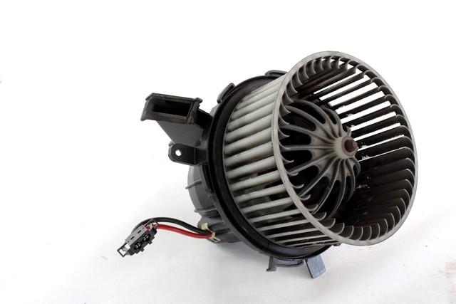 VENTILATOR  KABINE  OEM N. 8K1820021C ORIGINAL REZERVNI DEL AUDI Q5 8R B8 (10/2008 - 06/2012) DIESEL LETNIK 2011