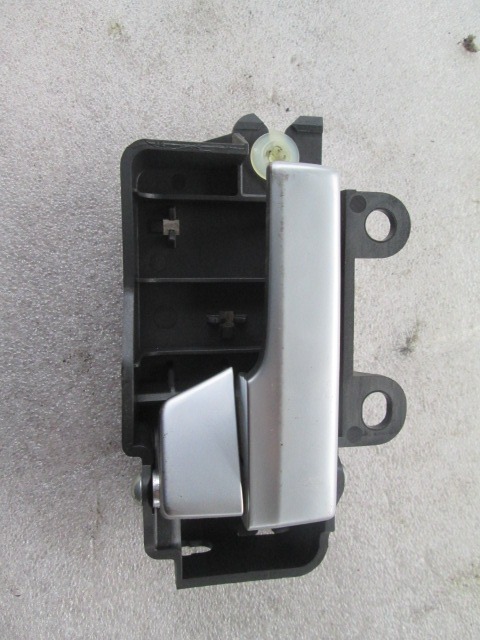 NOTRANJA KLJUKA  OEM N. 1470111 ORIGINAL REZERVNI DEL FORD FOCUS DA HCP DP MK2 BER/SW (2005 - 2008) DIESEL LETNIK 2007