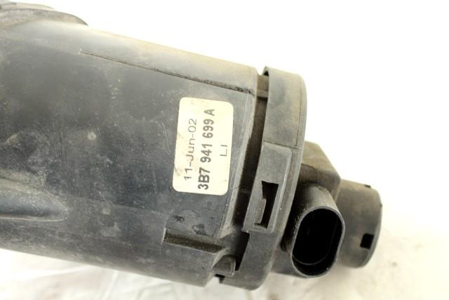 LEVA MEGLENKA OEM N. 3B7941699A ORIGINAL REZERVNI DEL VOLKSWAGEN PASSAT B5.5 3B3 3B6 3BG R BER/SW (11/2000 - 2005) DIESEL LETNIK 2002