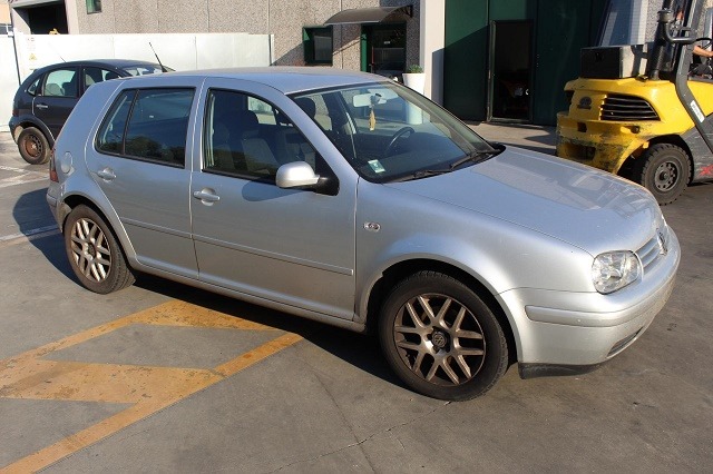 VOLKSWAGEN GOLF IV 4 1.9 D 85KW 5M 5P (2001) RICAMBI IN MAGAZZINO