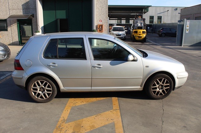 VOLKSWAGEN GOLF IV 4 1.9 D 85KW 5M 5P (2001) RICAMBI IN MAGAZZINO