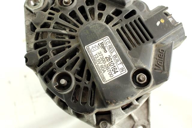 ALTERNATOR OEM N. 37300-2B700 ORIGINAL REZERVNI DEL HYUNDAI I30 GD MK2 (2011 - 2017)BENZINA LETNIK 2013