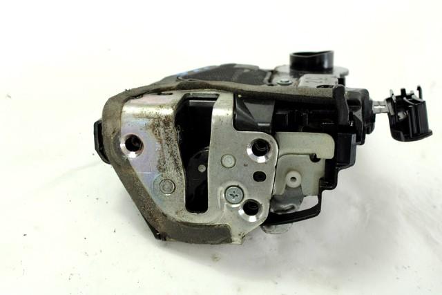 CENTRALNA KLJUCAVNICA ZADJIH LEVIH VRAT OEM N. 6906042021 ORIGINAL REZERVNI DEL TOYOTA RAV 4 A3 MK3 (2006 - 03/2009) DIESEL LETNIK 2006