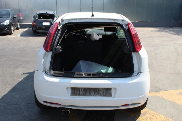 FIAT GRANDE PUNTO 1.3 D 66KW 6M 5P (2009) RICAMBI IN MAGAZZINO