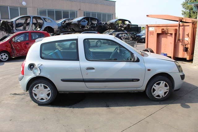 RENAULT CLIO 1.2 B 55KW 5M 3P (2002) NON SMONTATA