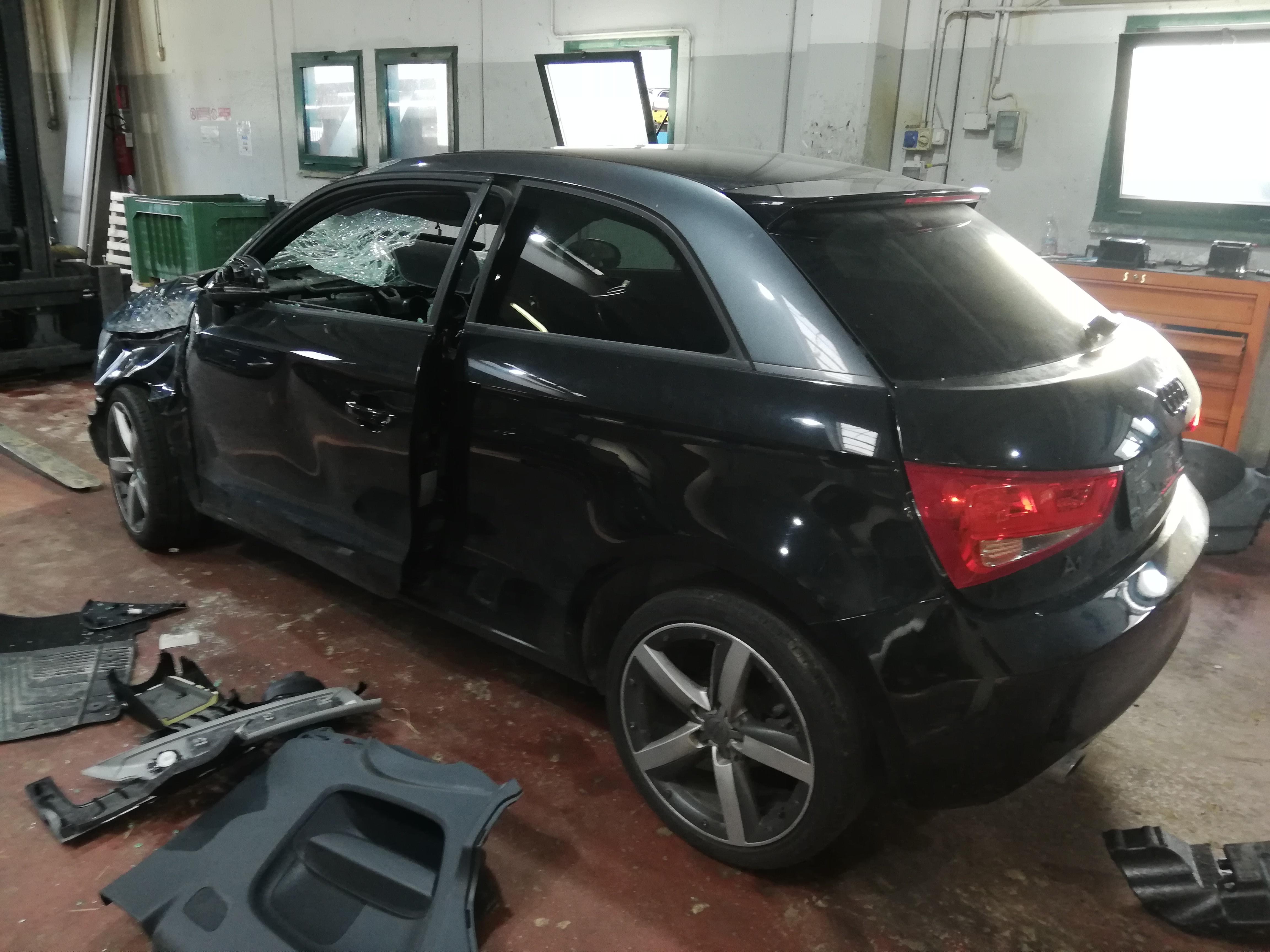 AUDI A1 1.6 D 77KW 5M 3P (2014) RICAMBI IN MAGAZZINO