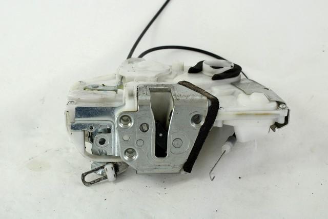 CENTRALNI ZAKLEP SPREDNJIH VRAT  OEM N. 82201-79J22 ORIGINAL REZERVNI DEL FIAT SEDICI FY R (05/2009 - 2014) DIESEL LETNIK 2012