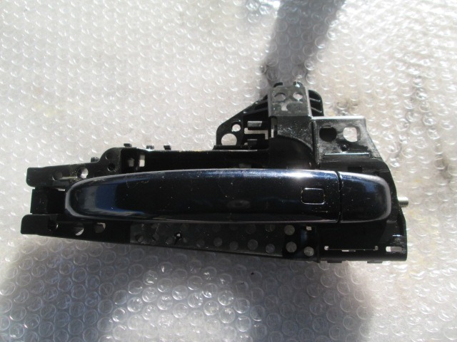 ZUNANJA KLJUKA SPREDNJA DESNA VRATA OEM N. 8T0837205AGRU ORIGINAL REZERVNI DEL AUDI Q5 8R B8 (10/2008 - 06/2012) DIESEL LETNIK 2010