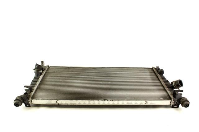 RADIATOR VODE OEM N. 3M5H-8005-TL ORIGINAL REZERVNI DEL FORD FOCUS DA HCP DP MK2 R BER/SW (2008 - 2011) DIESEL LETNIK 2008