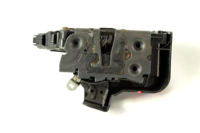 CENTRALNI ZAKLEP SPREDNJIH VRAT  OEM N. 7M5A-R21812-AA ORIGINAL REZERVNI DEL FORD FOCUS DA HCP DP MK2 R BER/SW (2008 - 2011) DIESEL LETNIK 2008