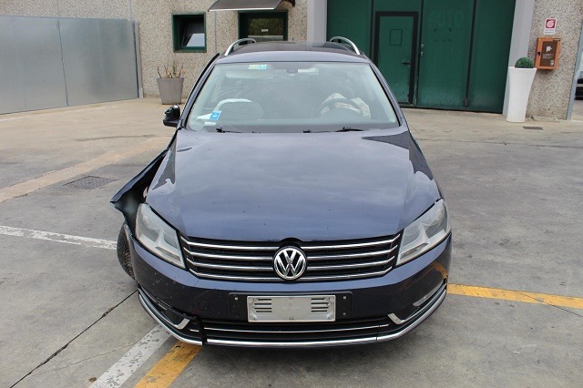 VOLKSWAGEN PASSAT SW 2.0 D 4X4 103KW 6M 5P (2012) RICAMBI IN MAGAZZINO