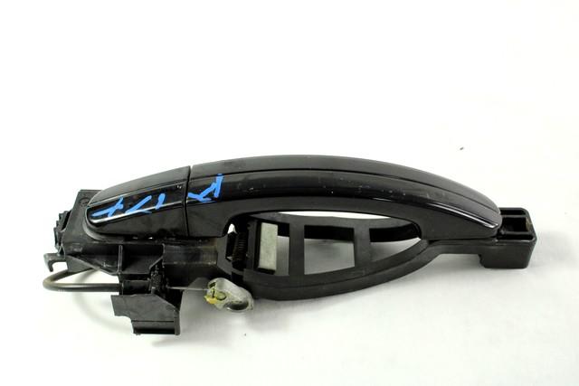 ZUNANJA KLJUKA SPREDNJA DESNA VRATA OEM N. 1305822 ORIGINAL REZERVNI DEL FORD FOCUS DA HCP DP MK2 R BER/SW (2008 - 2011) DIESEL LETNIK 2008