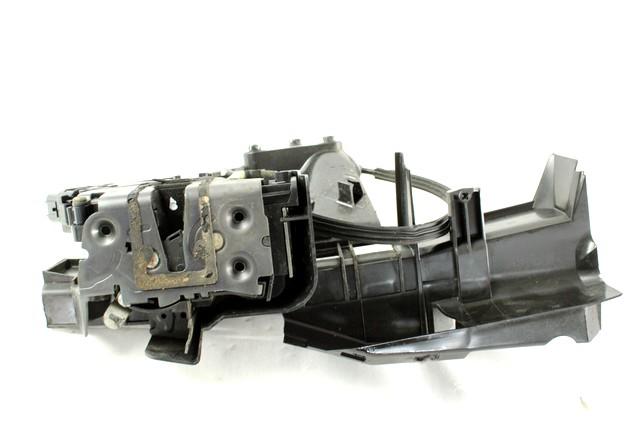 CENTRALNI ZAKLEP SPREDNJIH VRAT  OEM N. 7M5A-R21812-AA ORIGINAL REZERVNI DEL FORD FOCUS DA HCP DP MK2 R BER/SW (2008 - 2011) DIESEL LETNIK 2008