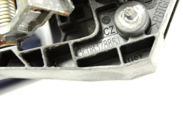 ZUNANJA KLJUKA SPREDNJA DESNA VRATA OEM N. 3C0837206GRU ORIGINAL REZERVNI DEL VOLKSWAGEN PASSAT B7 362 365 BER/SW (10/2010 - 2015)DIESEL LETNIK 2012