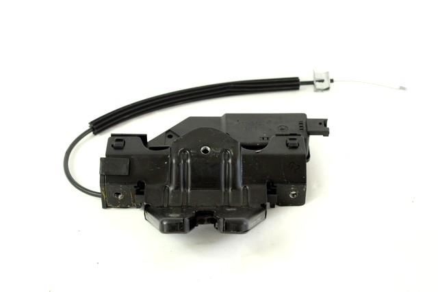 ZAKLEPANJE PRTLJA?NIH VRAT  OEM N. 7840617 ORIGINAL REZERVNI DEL BMW SERIE 3 BER/SW/COUPE/CABRIO E90/E91/E92/E93 (2005 -2009) DIESEL LETNIK 2009