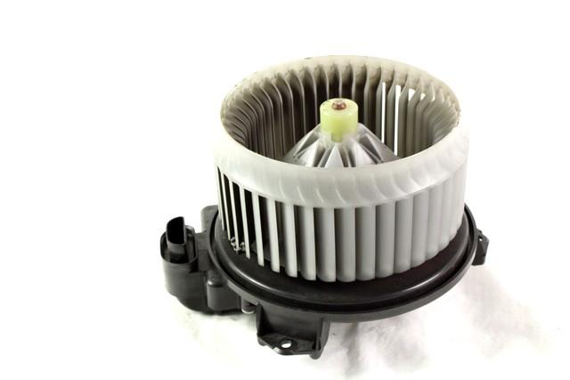 VENTILATOR  KABINE  OEM N. 8710352152 ORIGINAL REZERVNI DEL TOYOTA YARIS P9 MK2 (01/2006 - 2009) BENZINA LETNIK 2007