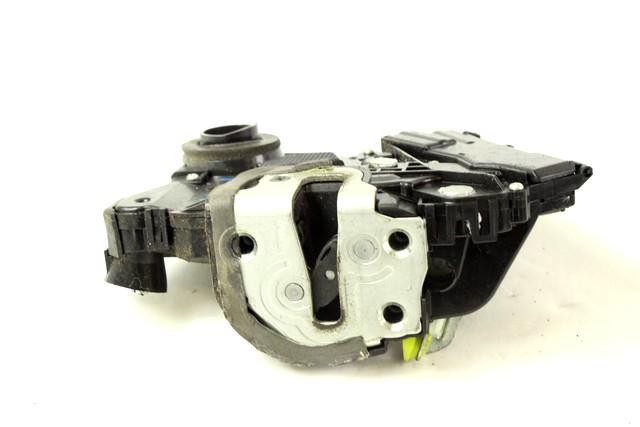 CENTRALNO ZAKLEPANJE PREDNIH LEVIH VRAT OEM N. 693200D070 ORIGINAL REZERVNI DEL TOYOTA YARIS P9 MK2 (01/2006 - 2009) BENZINA LETNIK 2007