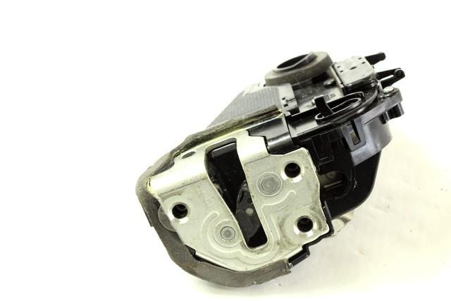 CENTRALNA KLJUCAVNICA ZADJIH LEVIH VRAT OEM N. 693400D060 ORIGINAL REZERVNI DEL TOYOTA YARIS P9 MK2 (01/2006 - 2009) BENZINA LETNIK 2007