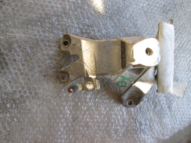 NOSILCI MOTORJA/DRUGO OEM N. 8K0199308EE ORIGINAL REZERVNI DEL AUDI Q5 8R B8 (10/2008 - 06/2012) DIESEL LETNIK 2010