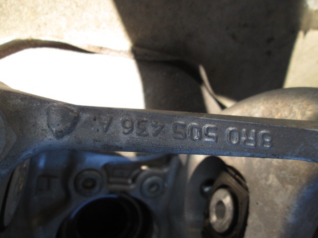 KOLESNI NOSILEC ZADAJ DESNO / POGON PRIROBNICO PESTA OEM N. 8R0505431C ORIGINAL REZERVNI DEL AUDI Q5 8R B8 (10/2008 - 06/2012) DIESEL LETNIK 2010