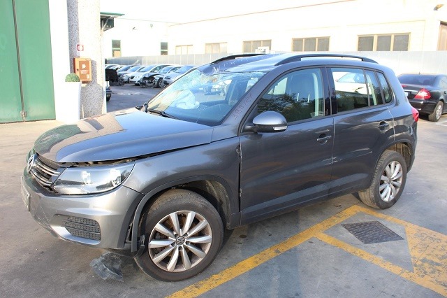 VOLKSWAGEN TIGUAN 2.0 D 4X4 103KW 6M 5P (2012) RICAMBI IN MAGAZZINO