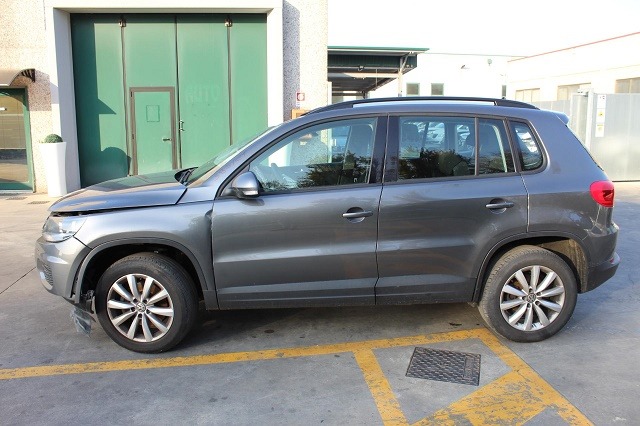 VOLKSWAGEN TIGUAN 2.0 D 4X4 103KW 6M 5P (2012) RICAMBI IN MAGAZZINO