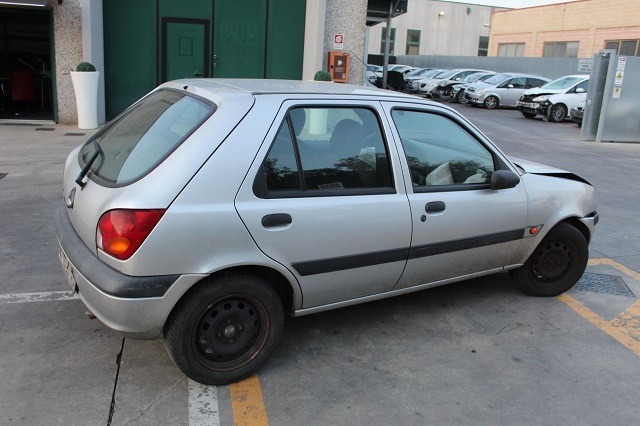 FORD FIESTA 1.8 D 55KW 5M 5P (2001) RICAMBI IN MAGAZZINO