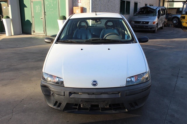 FIAT PUNTO 1.2 B 44KW 5M 3P (2000) RICAMBI IN MAGAZZINO