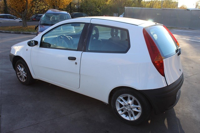 FIAT PUNTO 1.2 B 44KW 5M 3P (2000) RICAMBI IN MAGAZZINO