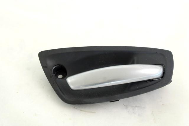 NOTRANJA KLJUKA  OEM N. 51417147164 ORIGINAL REZERVNI DEL BMW SERIE 1 BER/COUPE/CABRIO E81/E82/E87/E88 (2003 - 2007) BENZINA LETNIK 2006