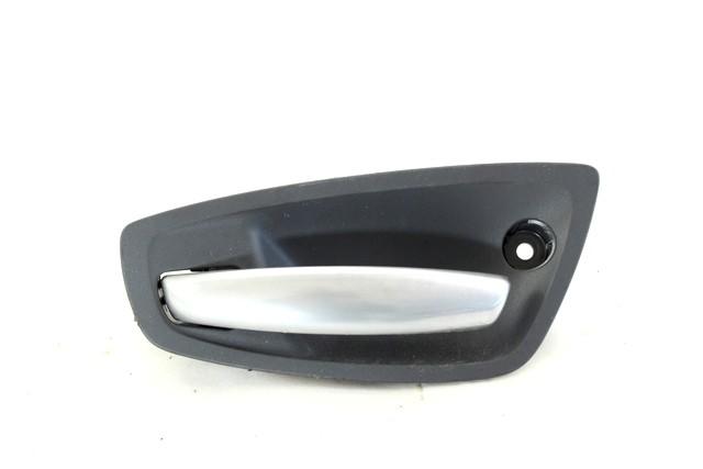 NOTRANJA KLJUKA  OEM N. 51417147163 ORIGINAL REZERVNI DEL BMW SERIE 1 BER/COUPE/CABRIO E81/E82/E87/E88 (2003 - 2007) BENZINA LETNIK 2006