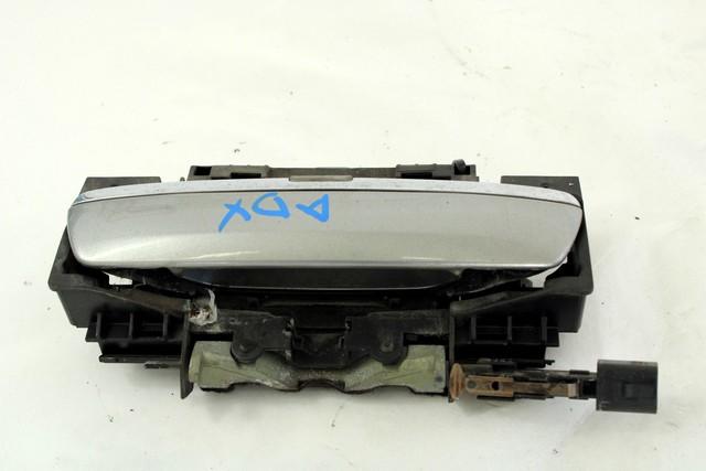 ZUNANJA KLJUKA SPREDNJA DESNA VRATA OEM N. 4E0839205GGRU ORIGINAL REZERVNI DEL AUDI A8 MK2 D3/4E (2002 - 2009)BENZINA LETNIK 2004