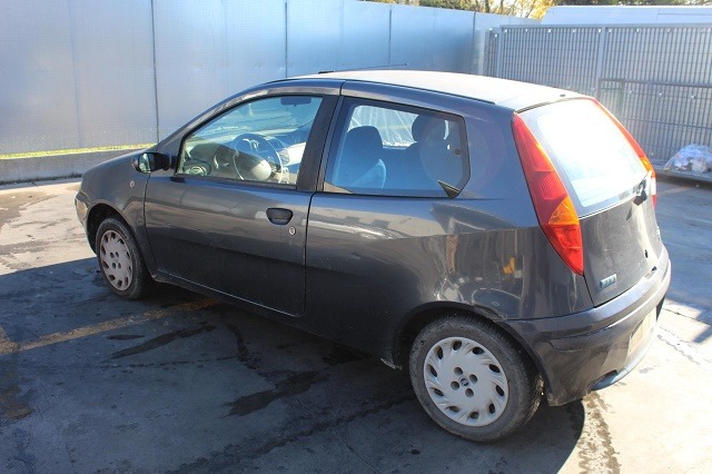 FIAT PUNTO 1.9 D 59KW 5M 5P (2000) RICAMBI IN MAGAZZINO