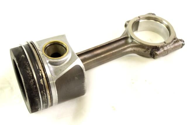 BAT ROCICNE GREDI/ OEM N. 04L107065A001 ORIGINAL REZERVNI DEL AUDI A4 B9 BER/SW/ALLROAD (2015 - 2019)DIESEL LETNIK 2016